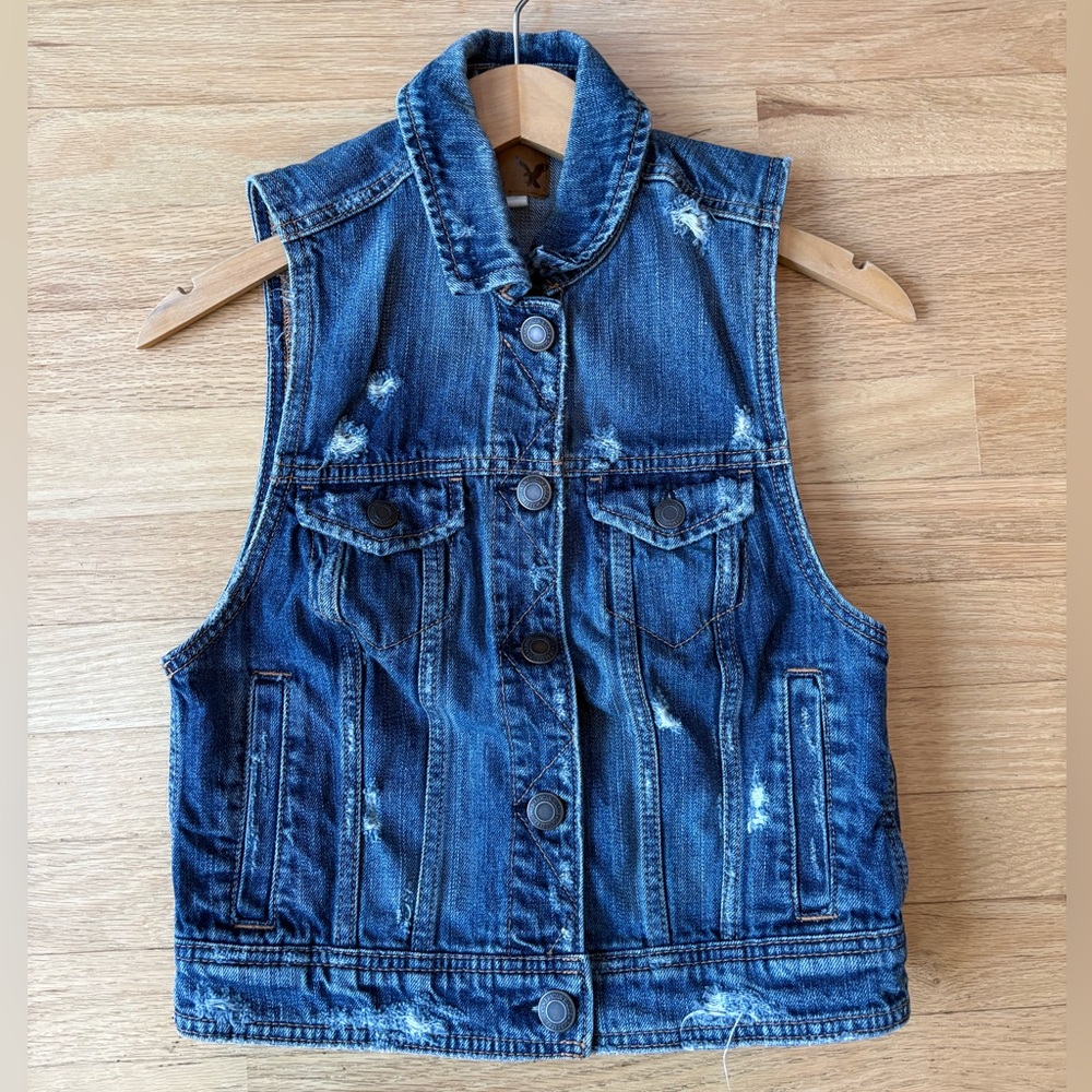 American Eagle Distressed Denim Vest Size Small